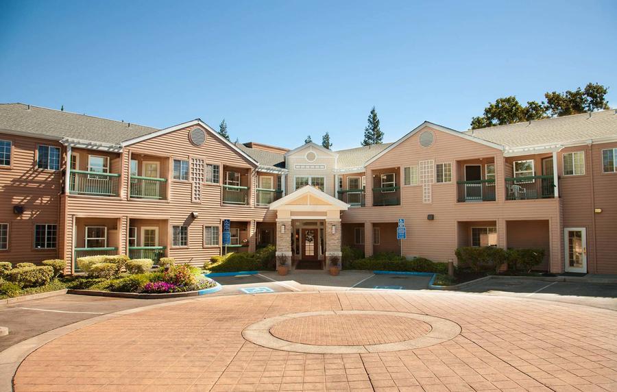 Tiffany Court of Walnut Creek